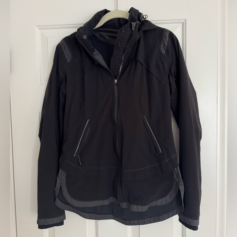 Lululemon windbreaker